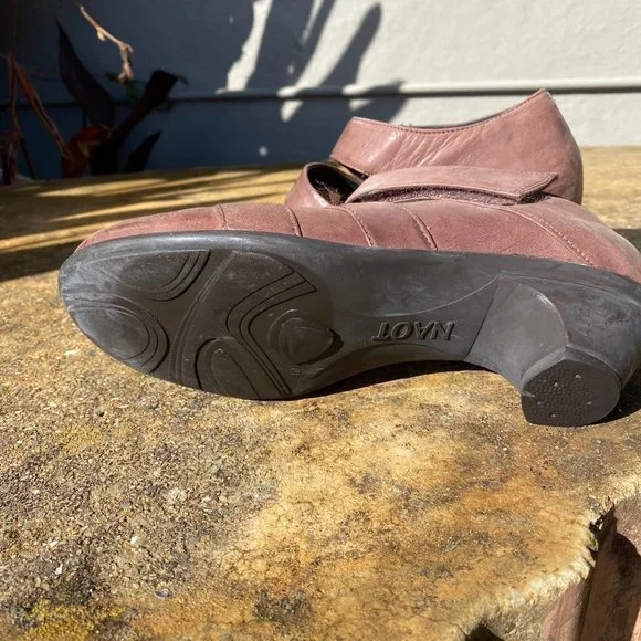 Naot Culture Brown Burnished Leather 3 Strap Mary Jane Bootie Pump Shoe - Picture 2 of 4